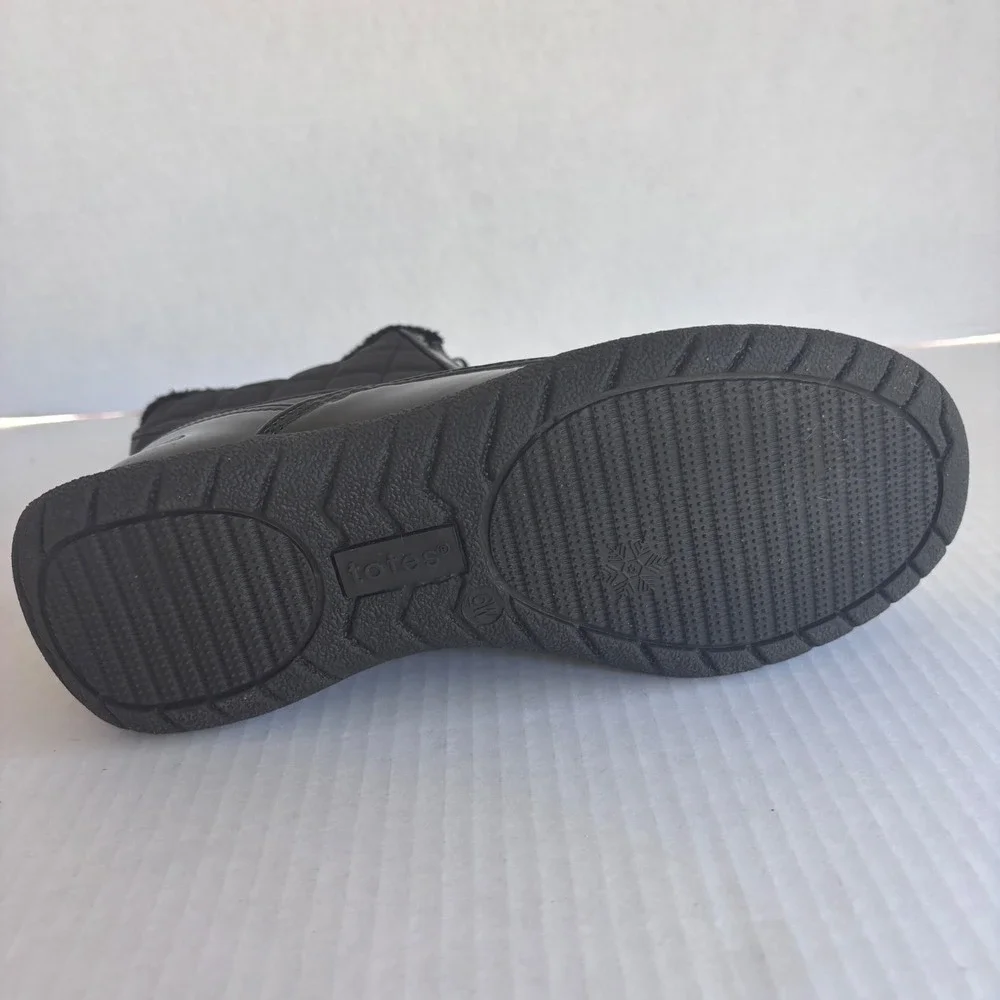 Totes Women's Black Quilted Zip Winter Snow Boots Size 6‎